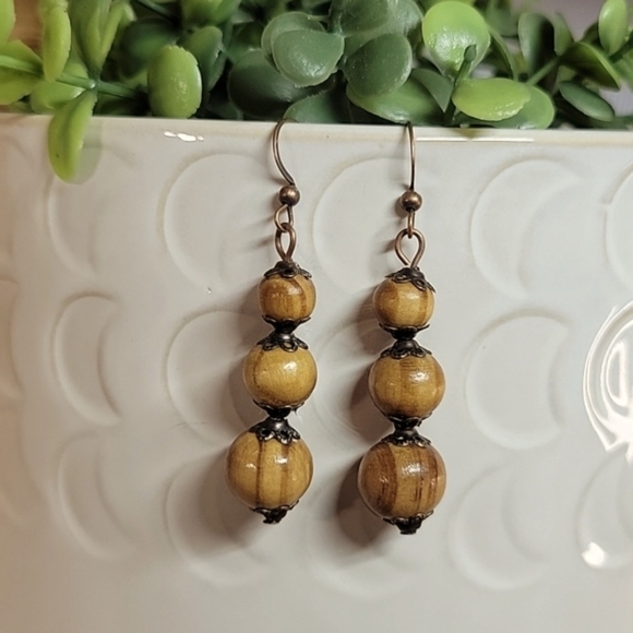🔥LAST PAIR🔥 Wooden Bead Drop Earrings - Picture 6 of 7